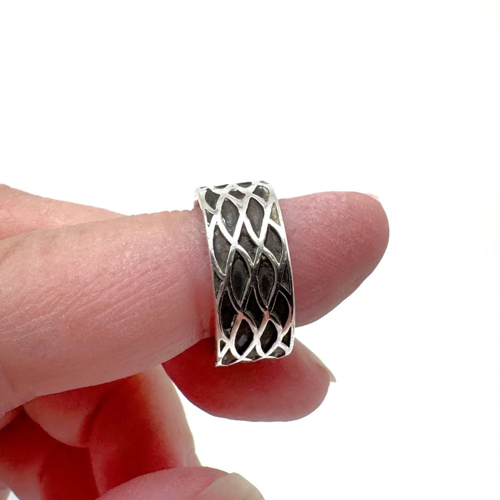 Taxco Vintage Sterling Silver and Black Geometric Wide Band Ring Size 6 1/4